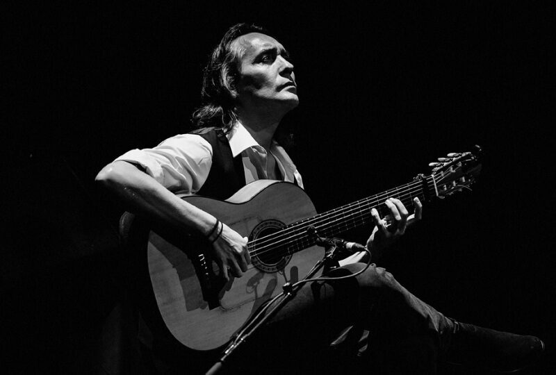 Flamenko gitarının yaşayan efsanelerinden, Grammy ödüllü virtüöz Vicente Amigo, 1