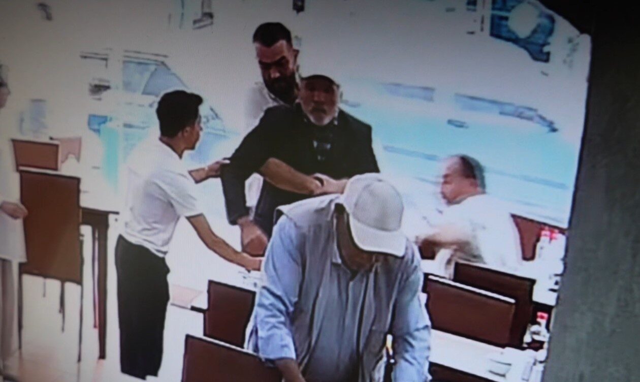 Gümüşhane’de lokantada yemek yerken boğazına yemek kaçan yaşlı adamı iş