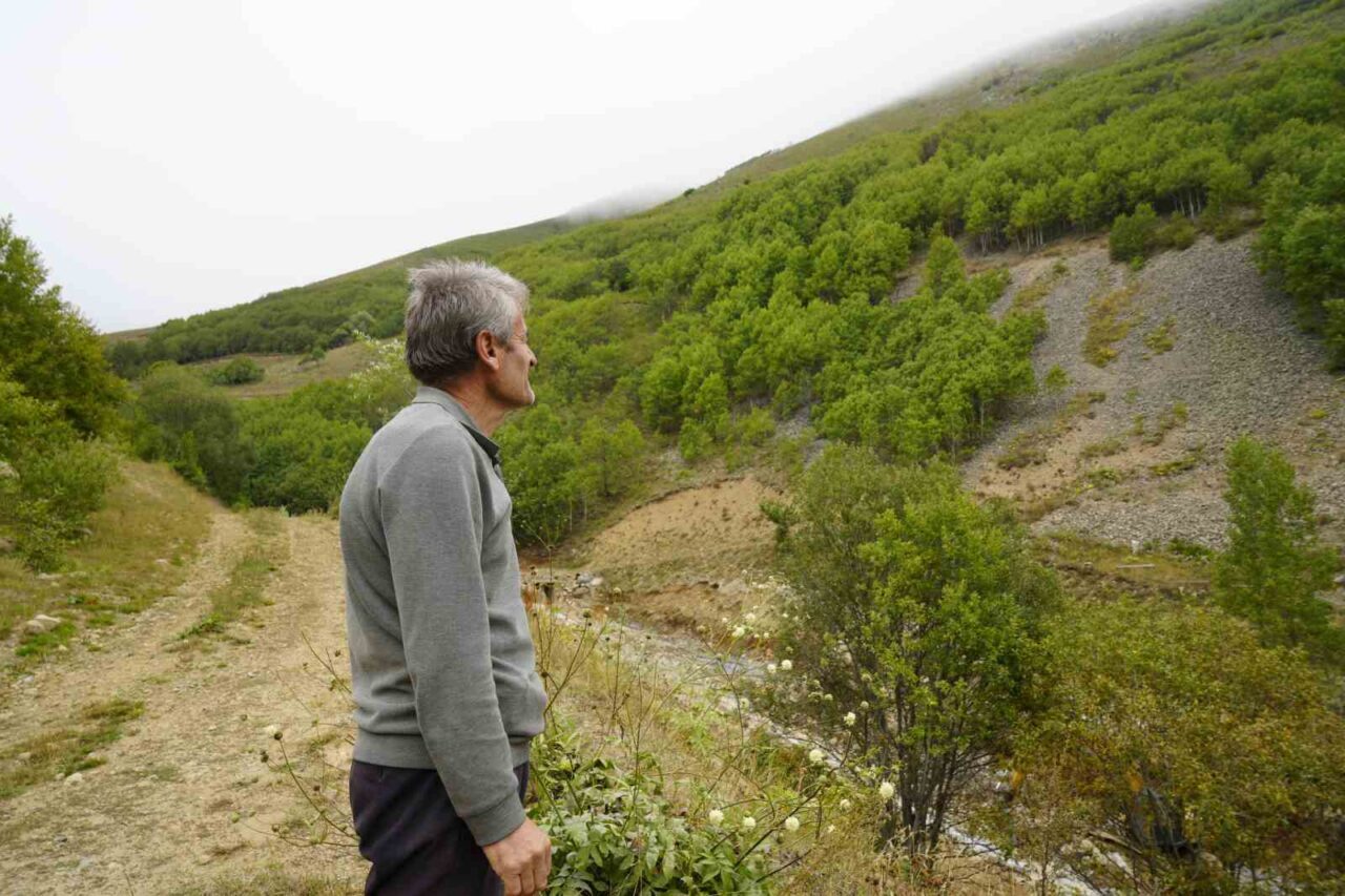 Gümüşhane’nin en yüksek rakımlı köylerinden biri olan Dağdibi köyünde yaşayan
