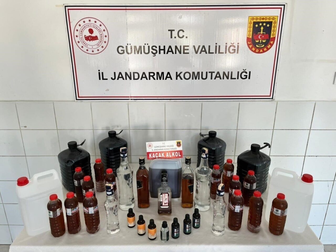 Gümüşhane’nin Kelkit ilçesinde jandarma ekiplerince düzenlenen operasyonda 30 litre etil