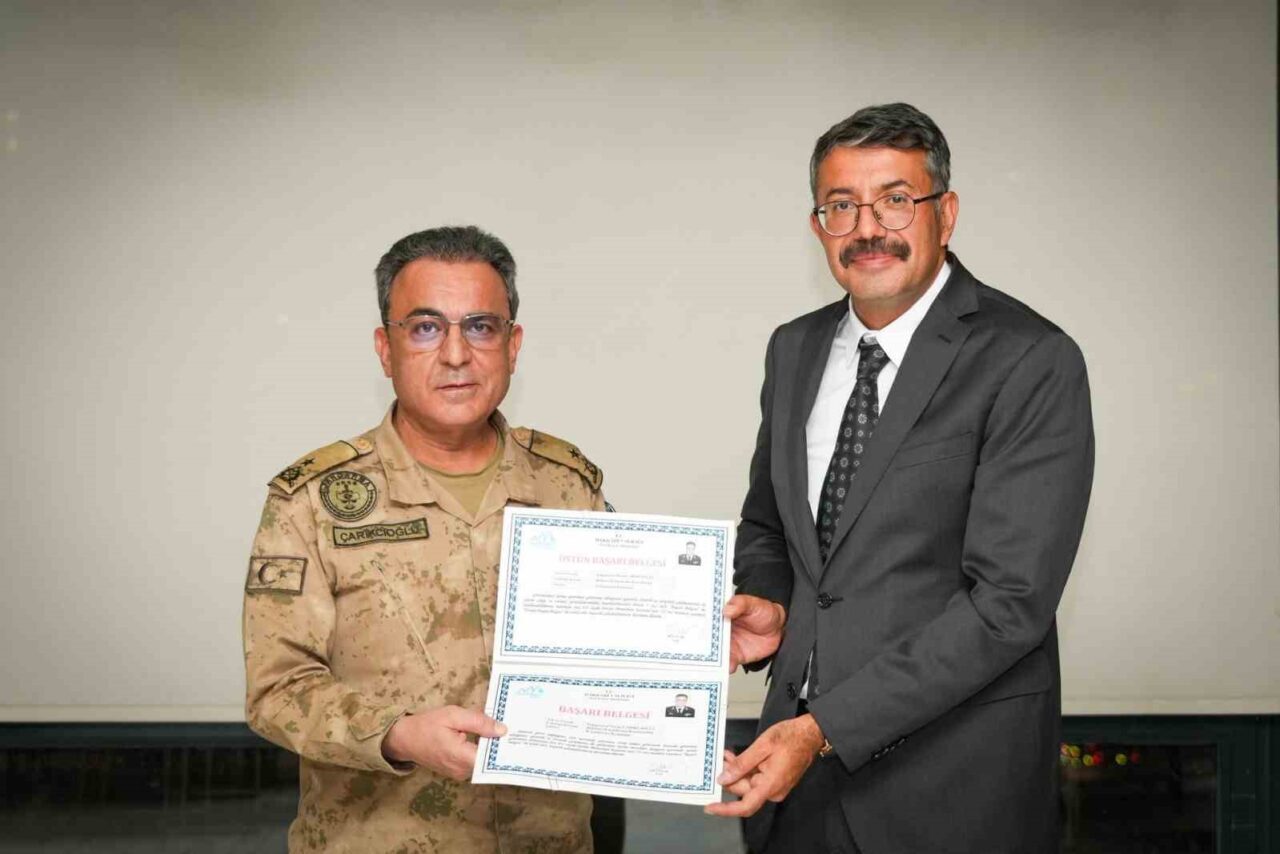 Cumhurbaşkanlığı kararnameleri ile başka illere tayını çıkan Hakkâri Dağ Komando