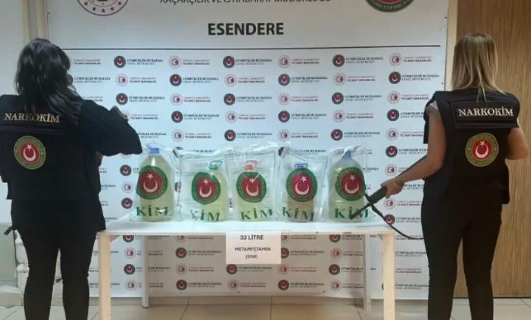 Hakkari’in Esendere Gümrük Kapısı’da bir tırın yakıt deposuna 33 litre