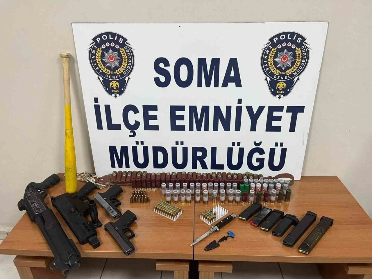 Manisa’nın Soma ilçesinde “Kasten Öldürme, Kasten Yaralama, Silahlı Tehdit ve