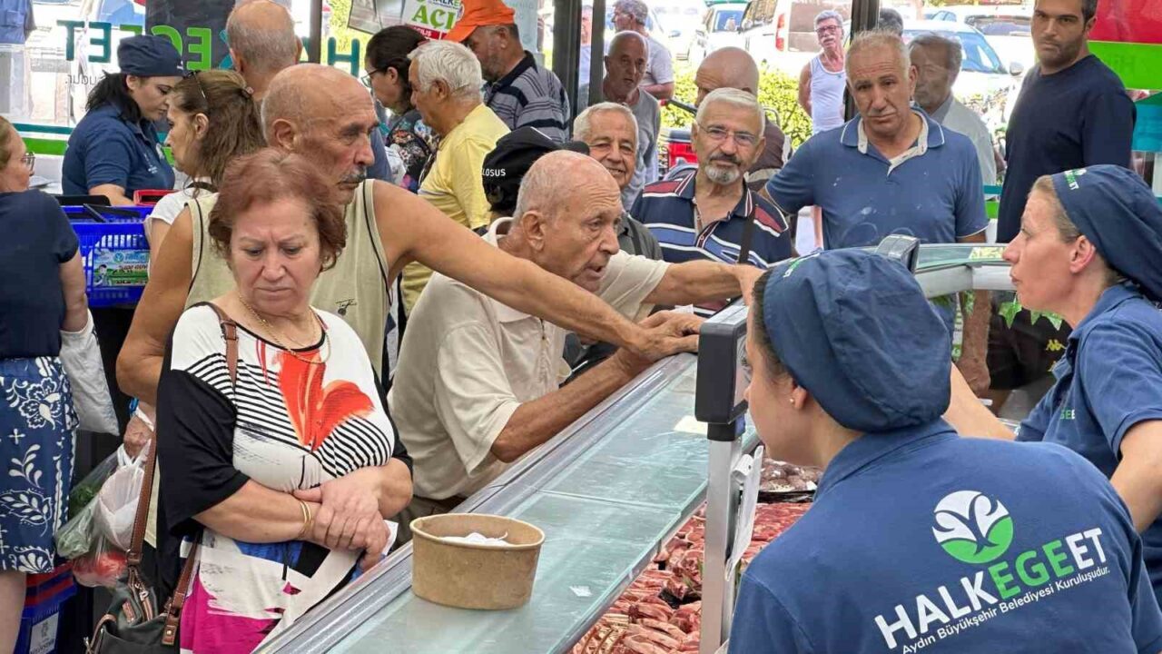 Aydın Büyükşehir Belediyesi’nin sosyal belediyecilik anlayışıyla Halk Ege Et şubelerinde