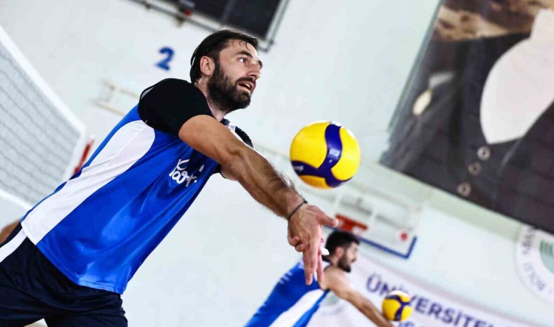 Efeler Ligi ekiplerinden Halkbank Erkek Voleybol Takımı, kampın üçüncü gününde
