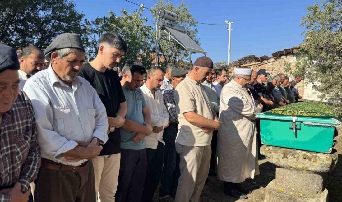 Balıkesir’in Sındırgı ilçesinde meydana gelen 6.1 büyüklüğündeki depremde hasar gören