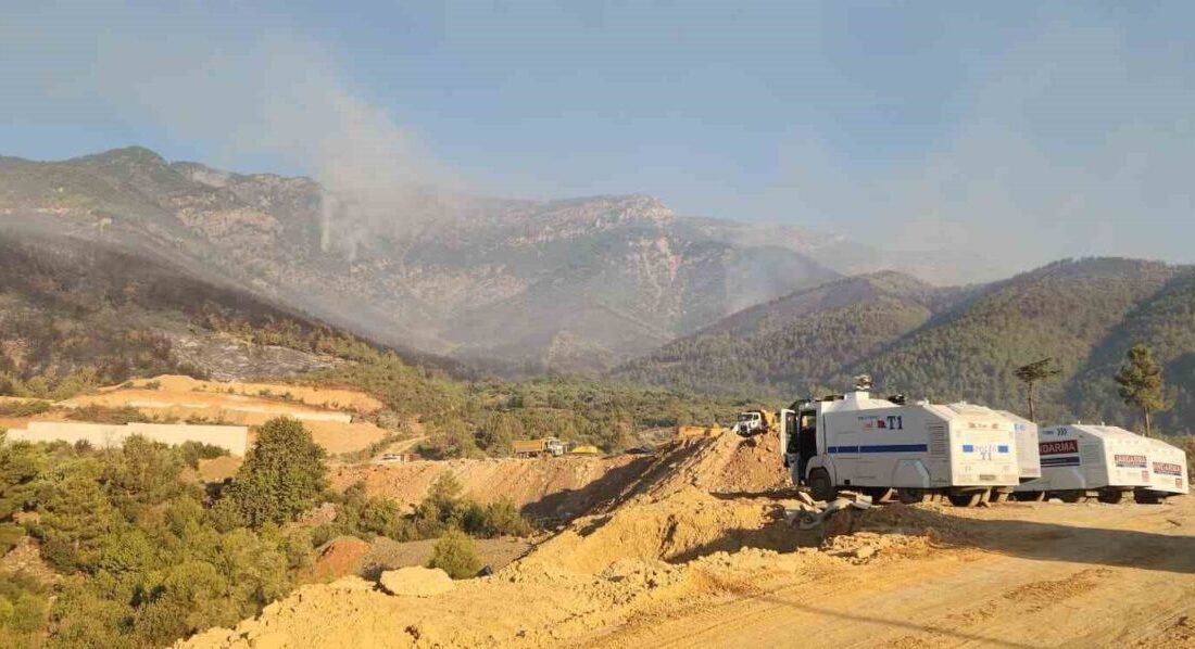 Hatay’ın Hassa ilçesinde çıkan orman yangını saatler sonra kontrol altına
