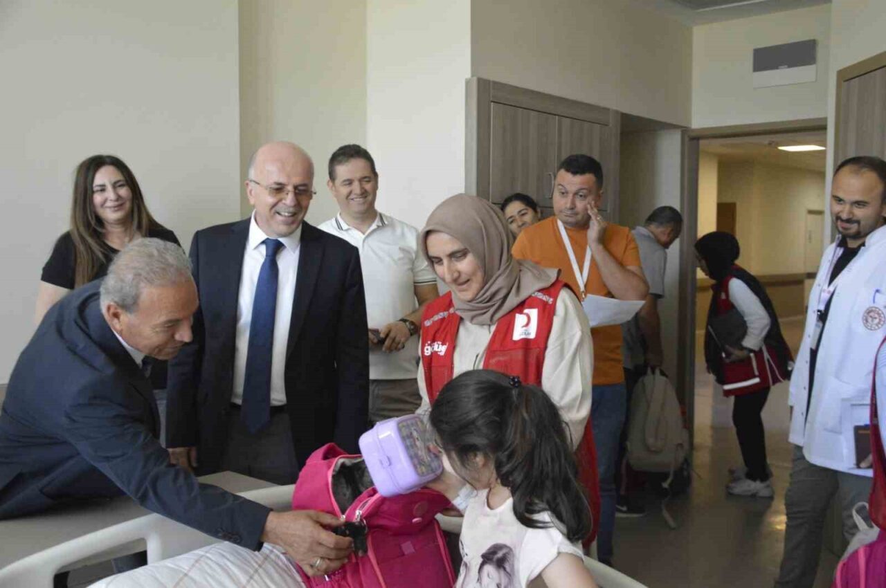 Kayseri Şehir Hastanesi’nde tedavisi uzun süreli devam eden çocuklara eğitim