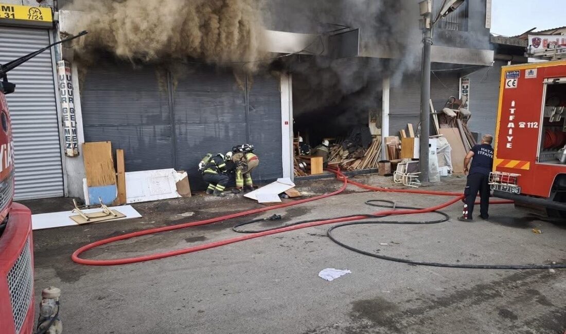 Hatay’ın İskenderun ilçesinde mobilya atölyesinde çıkan yangın büyümeden söndürüldü. Yangın,