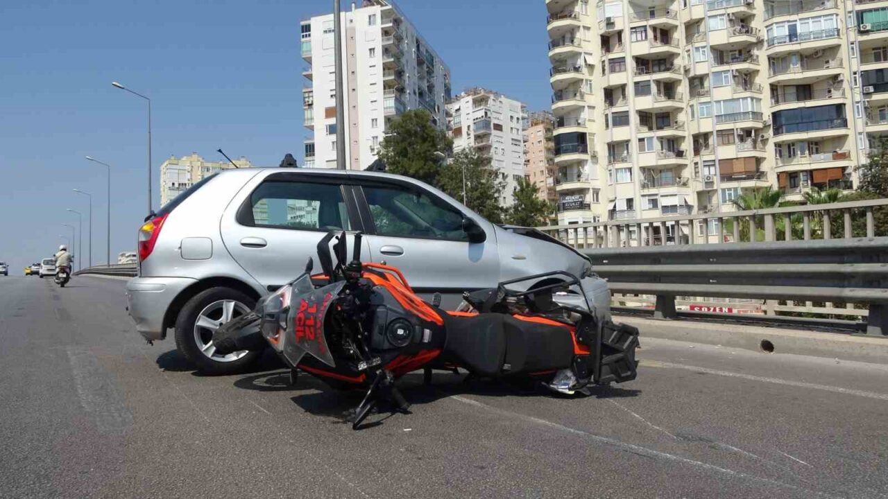 Antalya’da ihbara giderken kontrolden çıkan Motorize 112 Acil Sağlık timi