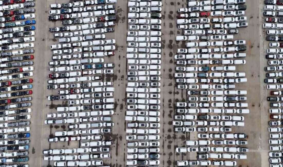 İstanbul’un en önemli limanlarından biri olan Haydarpaşa Limanı’na, gemilerle getirilen