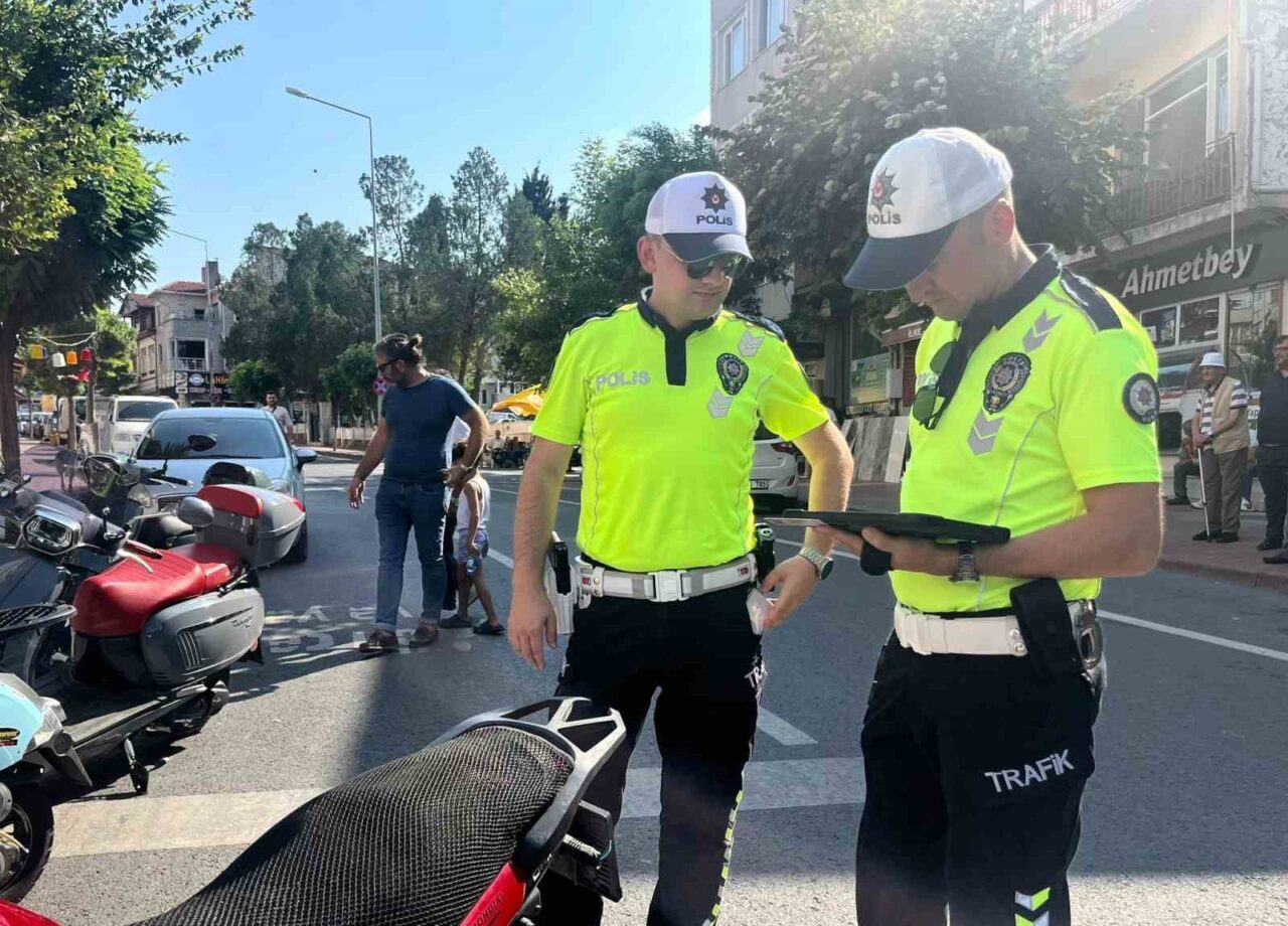 Tekirdağ’ın Hayrabolu ilçesinde, İlçe Emniyet Müdürlüğü Trafik Tescil ve Denetleme