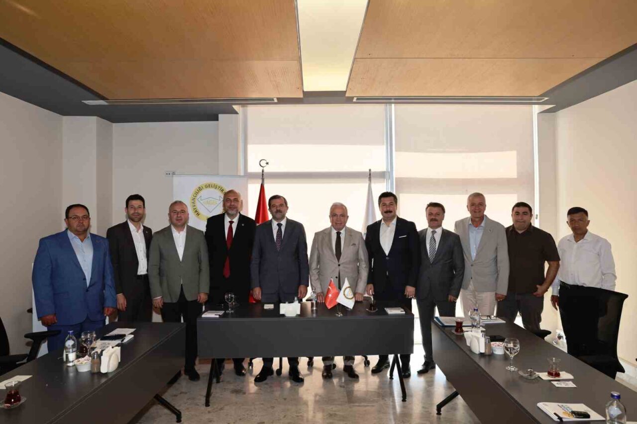 Nilüfer Belediyesi, HAGEL Encümen Toplantısı’na ev sahipliği yaptı. Toplantıda ilçe