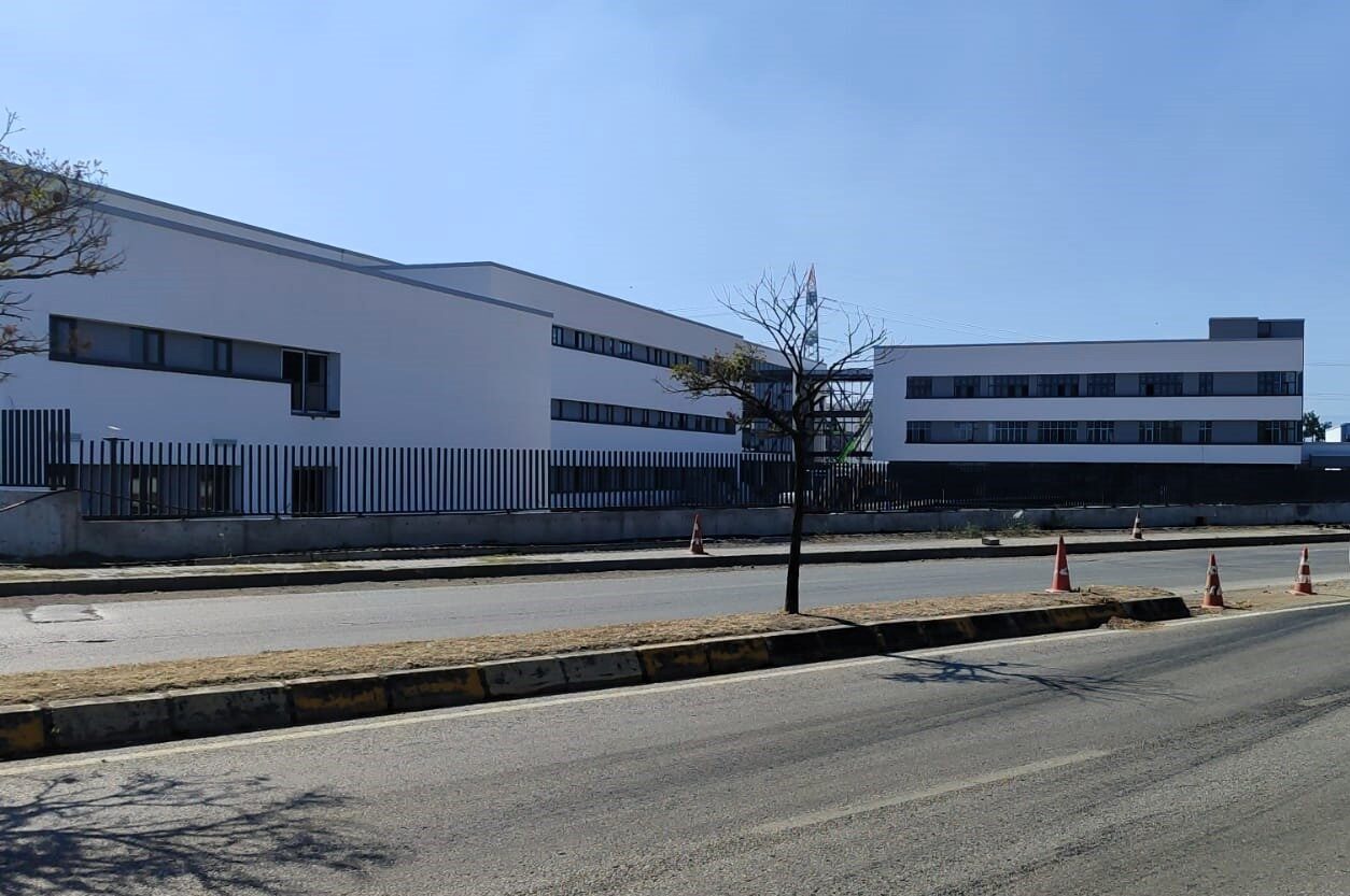 SUBÜ Hendek MYO’nun 2. OSB’de inşa edilen yeni binası yüzde