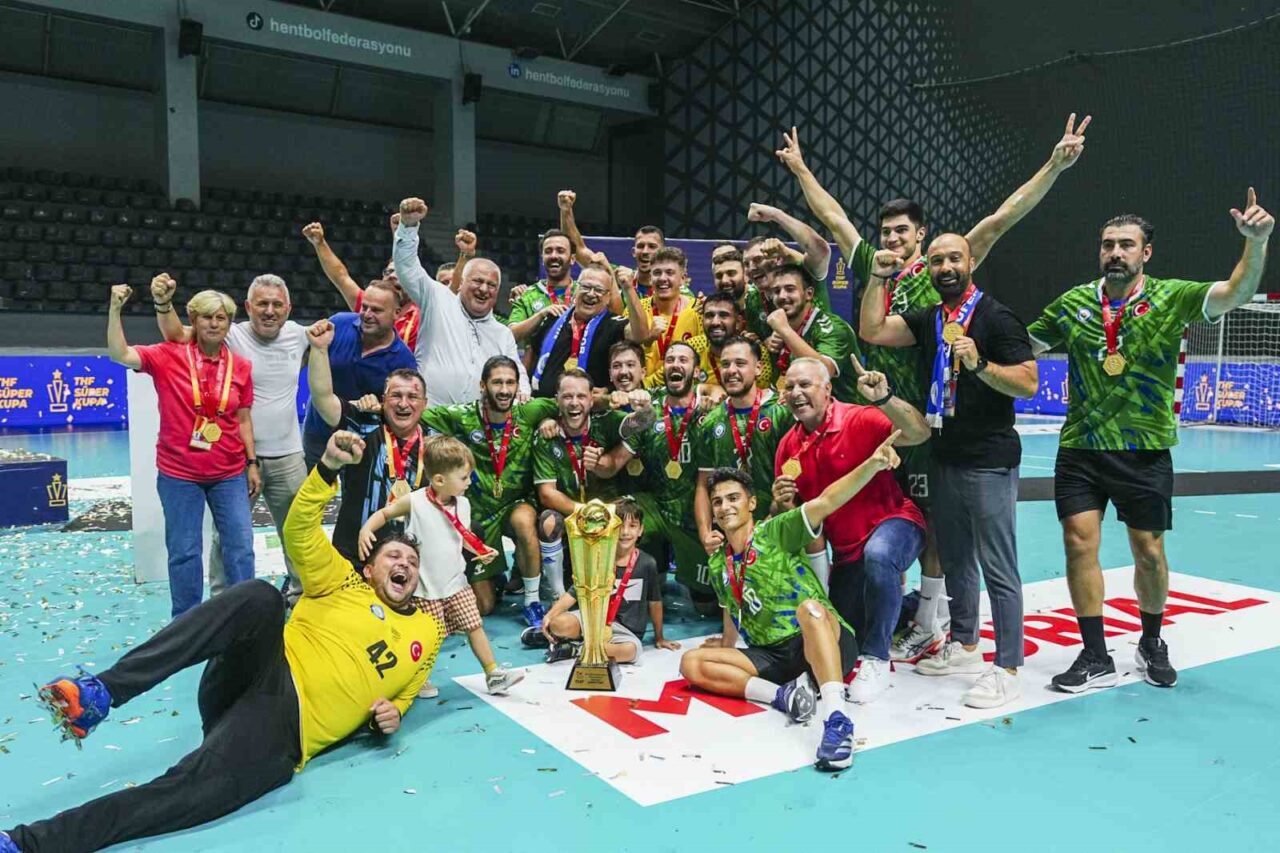 Hentbol Erkekler Süper Kupa 2025’in sahibi, 7 Metre atışları sonucunda