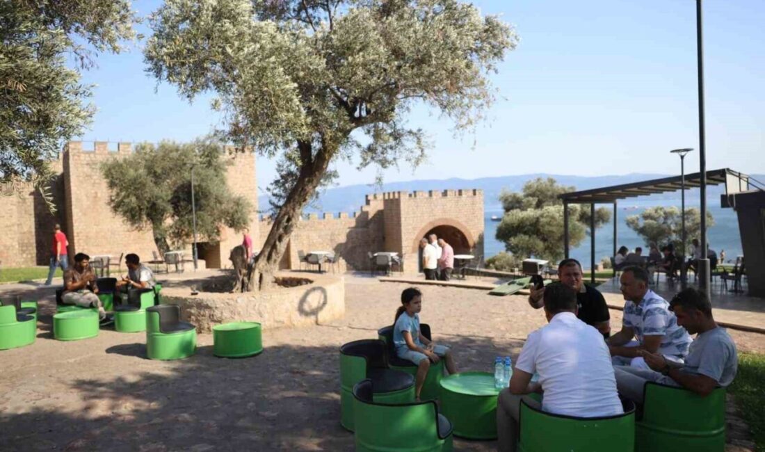 Körfez’in önemli tarihi miraslarından Hereke Kalesi, yerli ve yabancı ziyaretçilerden