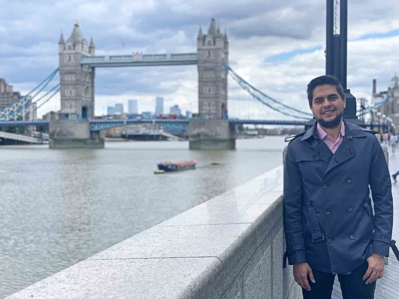 Yaşar Üniversitesi Hukuk Fakültesi mezunu İbrahim Enis Özkan, kariyer yolculuğunu