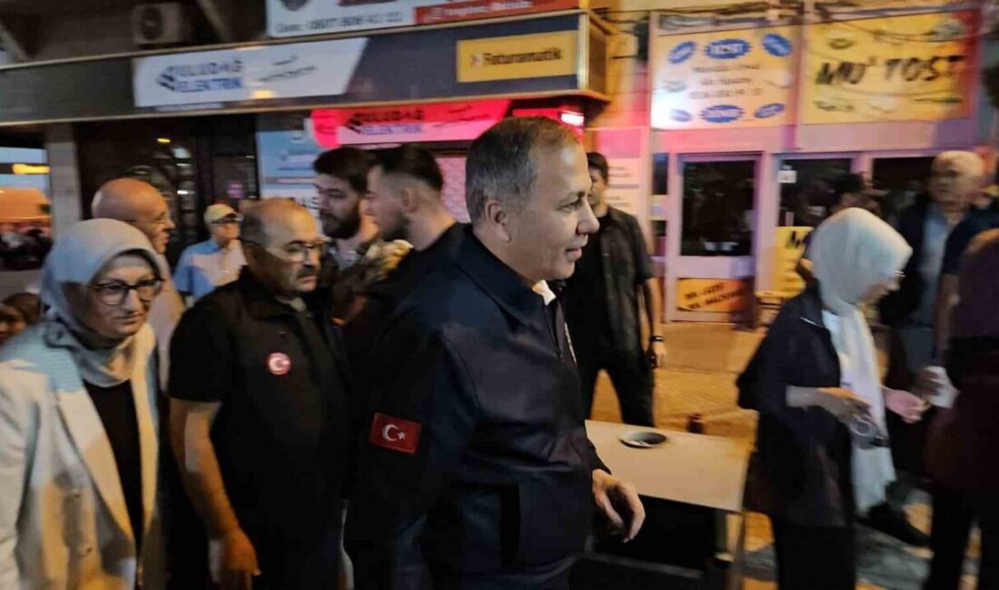 6.1’lik depremin yaşandığı Sındırgıda açıklamalarda bulunan İçişleri Bakanı Ali Yerlikaya