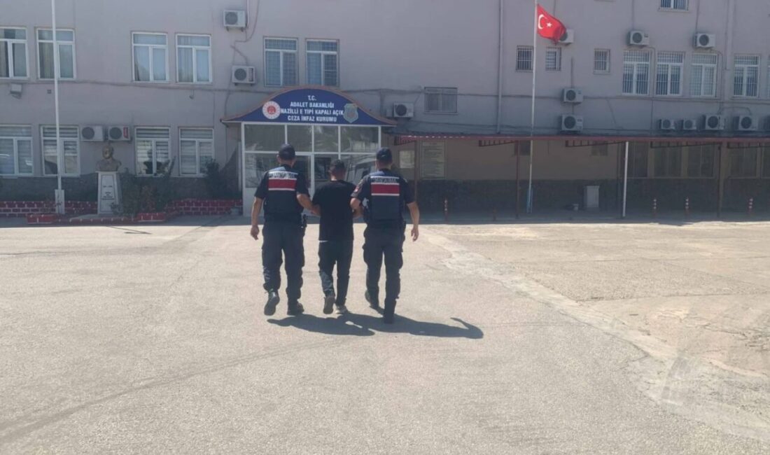 Aydın’ın Karacasu ilçesinde 2 ayrı suçtan aranan şahıs, jandarma ekiplerince