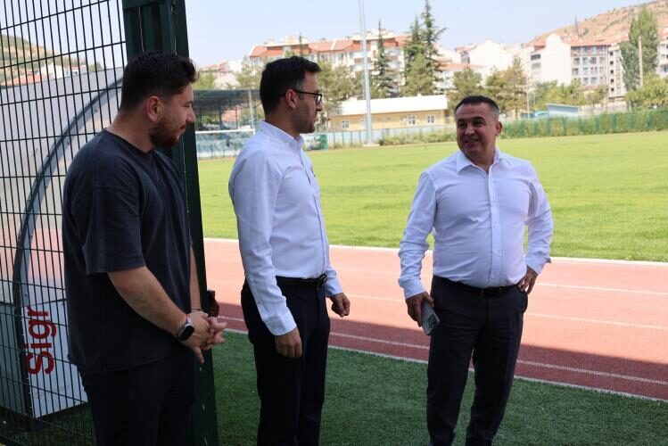 Bilecik Gençlik ve Spor İl Müdürü Ramazan Demir, Bozüyük’te bulunan