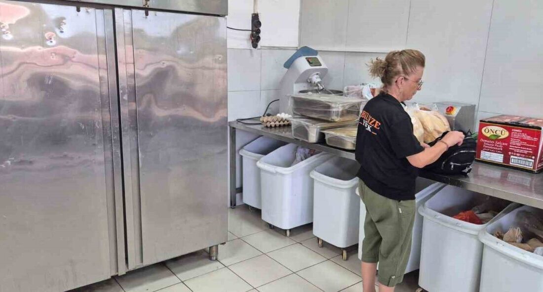 Aydın’ın Söke ilçesinde çalışmalarını sürdüren ilçe tarım ekipleri, eşzamanlı olarak