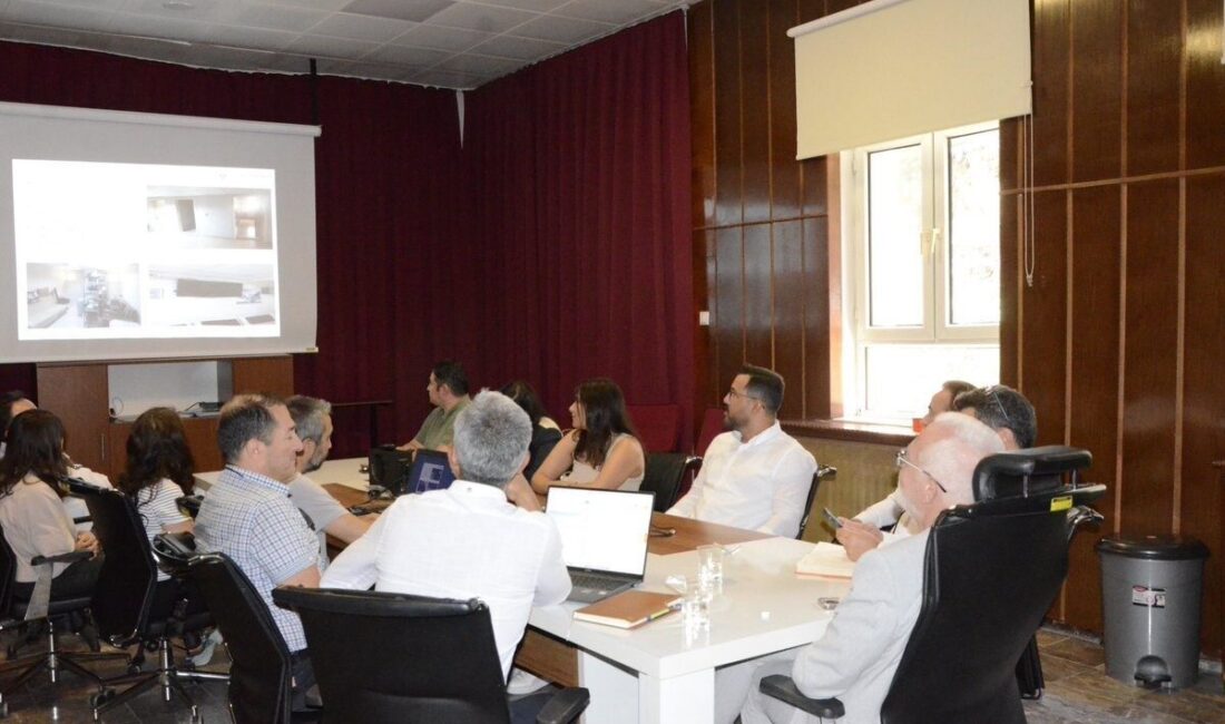 Eskişehir’de ilçelerde sunulan sağlık hizmetleri ve yürütülen yatırımların değerlendirildiği kapsamlı