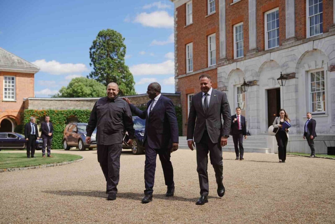 İngiltere Dışişleri Bakanı David Lammy, Rusya-Ukrayna Savaşı’nda barış sağlanmasına ilişkin,