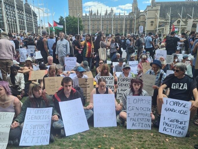 İngiltere’nin başkenti Londra’da Palestine Action (Filistin Hareketi) grubuna destek vermek