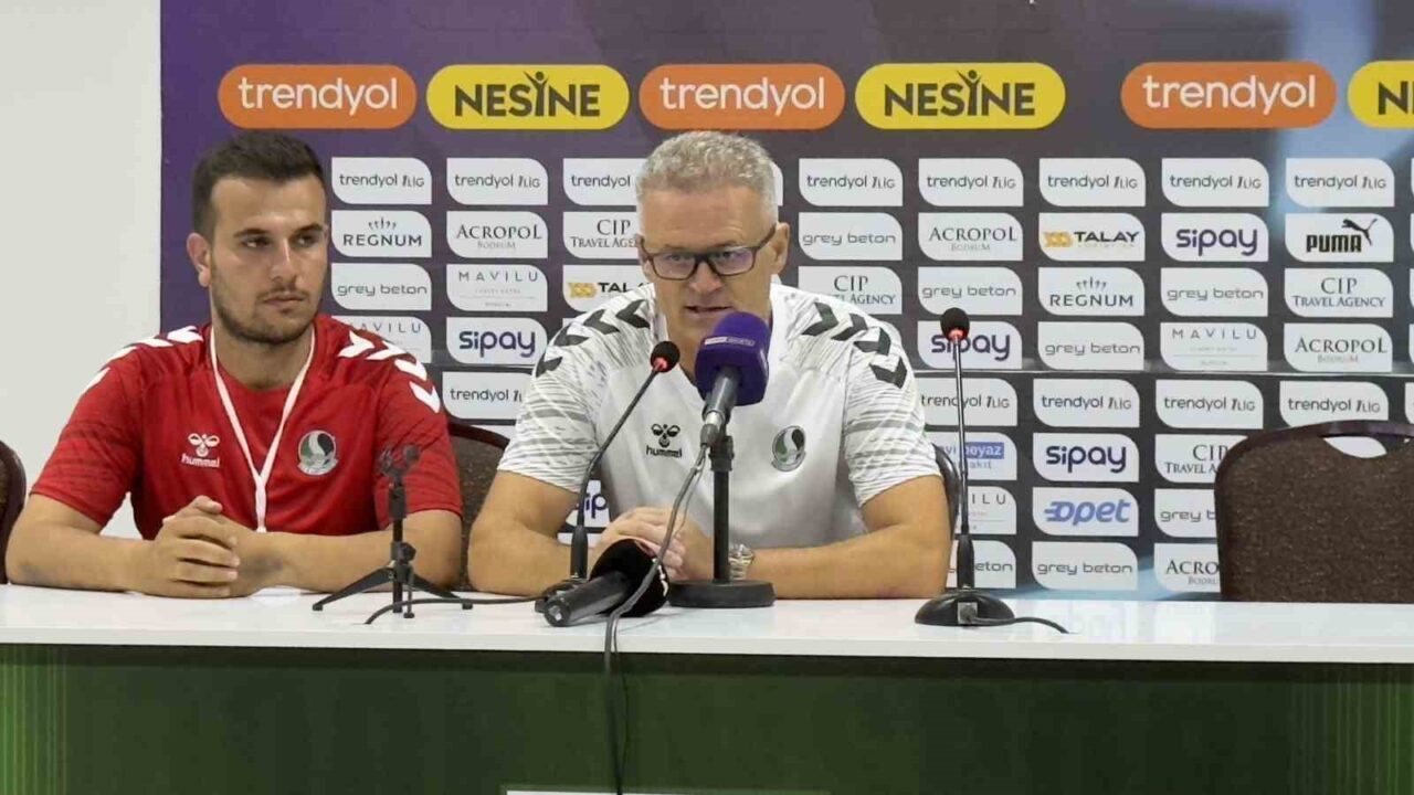 Sakaryaspor Teknik Direktörü İrfan Buz, Bodrum FK maçının ardından, “Aksiyonlarda