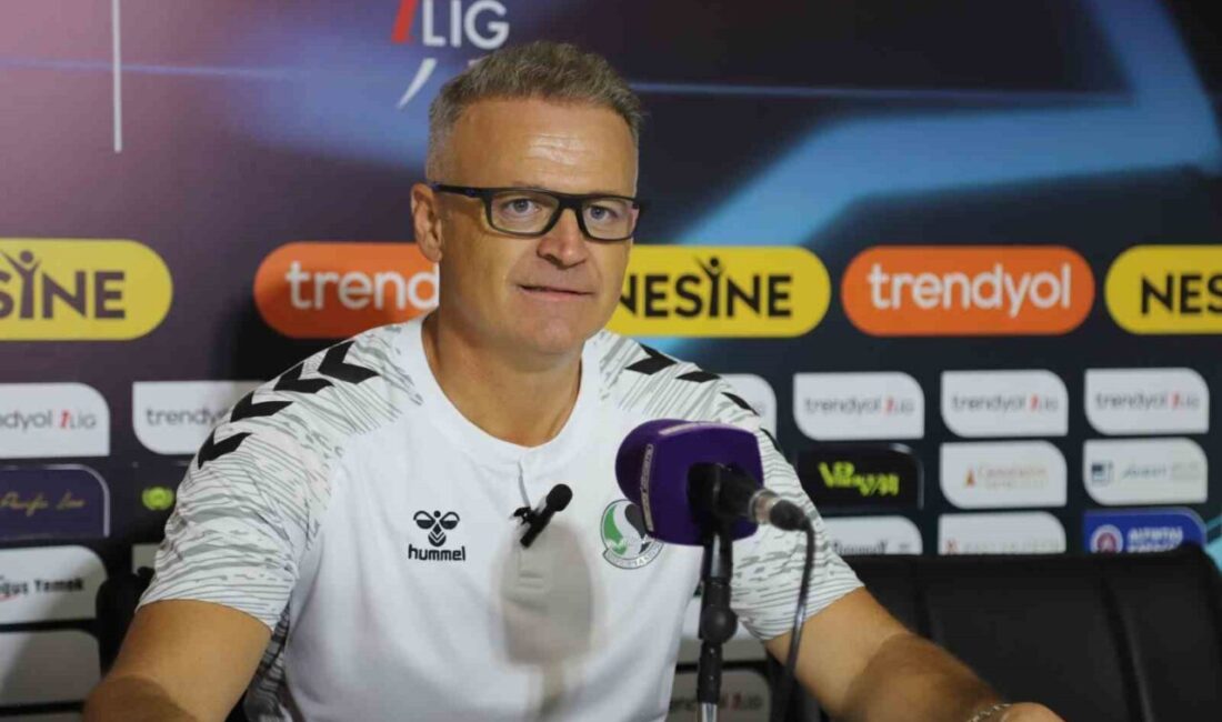 Sakaryaspor Teknik Direktörü İrfan Buz, Bandırmaspor maçının ardından yaptığı açıklamada,