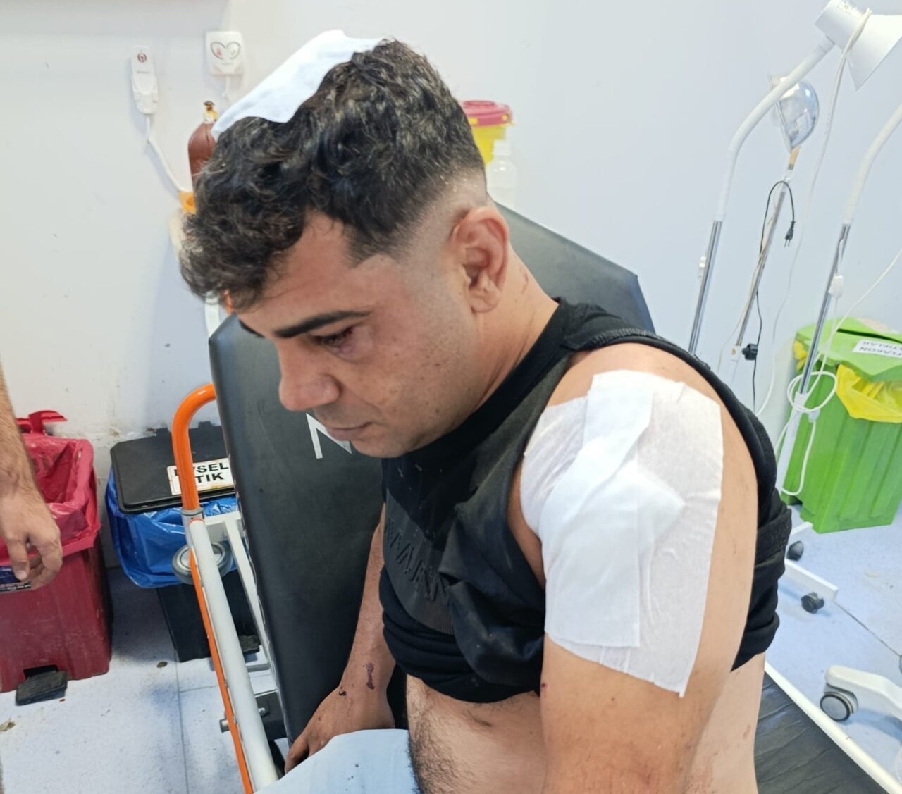 Malatya’da bir genç, iş görüşmesi için gittiği alışveriş merkezinin otoparkında