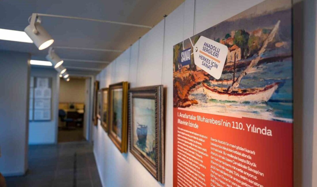 Türkiye İş Bankası Sanat Eserleri Koleksiyonu’ndaki deniz peyzajlarından derlenen “Mavinin