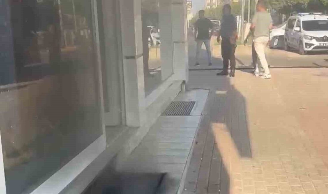 Adıyaman’ın Kahta ilçesinde bir iş yerinde çıkan yangın korkuya neden