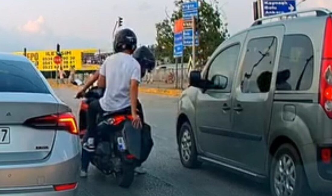 Düzce’de kırmızı ışık ihlali yapmak için arkadaşından yardım isteyen sürücü