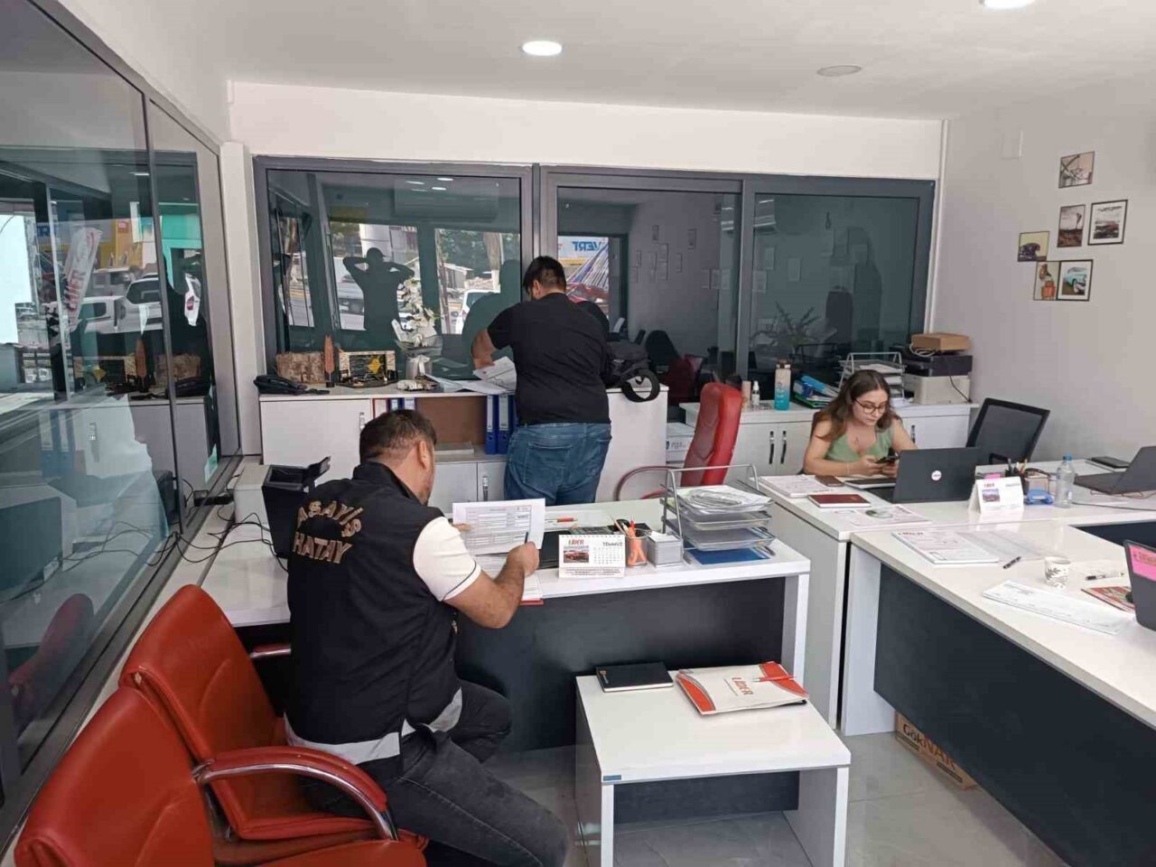 Hatay’ın İskenderun ilçesinde araç kiralama firmalarına ve konaklama yerlerine yönelik