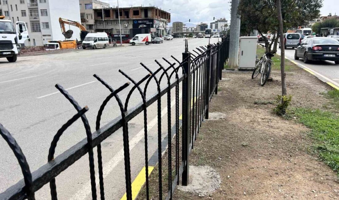 Hatay’da sık sık kazaların yaşandığı cadde üzerindeki yol ortasına ve