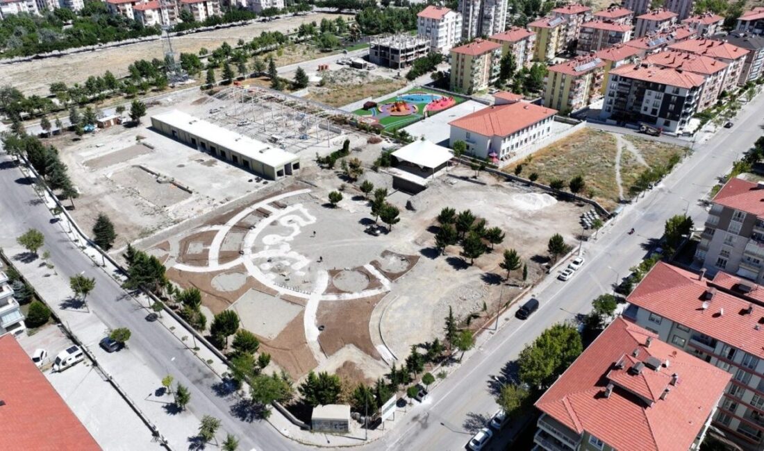 Isparta’nın Davraz Mahallesi’nde yaklaşık 14 yıldır atıl durumdaki aqua parkın