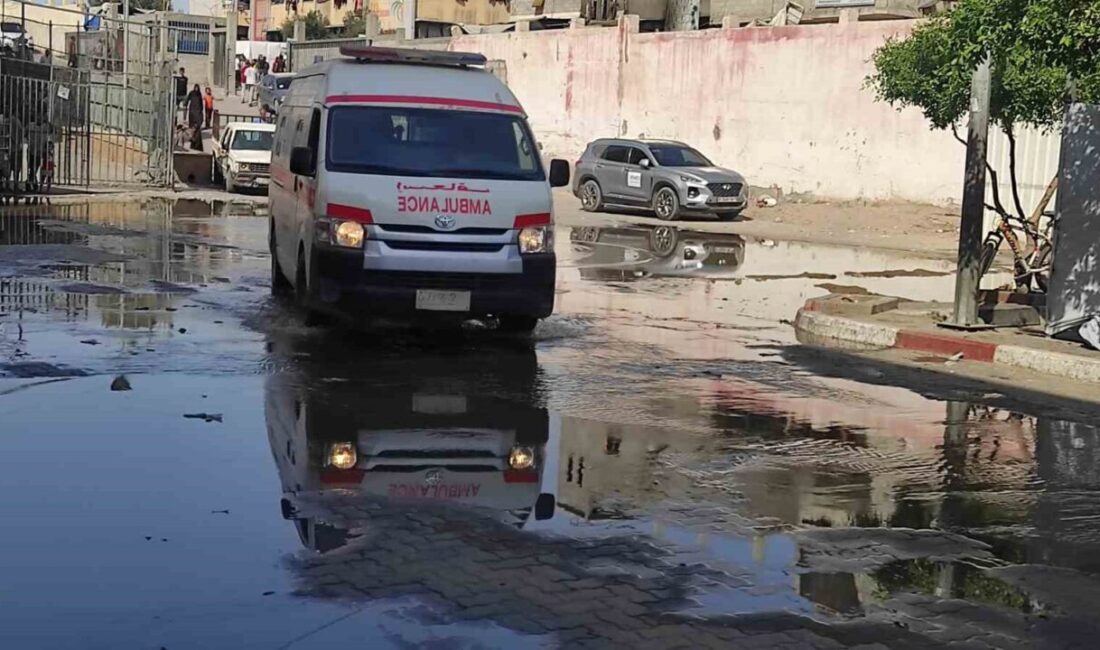 İsrail’in Han Yunus saldırısında kanalizasyon patladı, Nasser Hastanesi sular altında kaldı İsrail’in dün Han Yunus’a düzenlediği saldırıda kanalizasyon hattının patlaması sonucu,