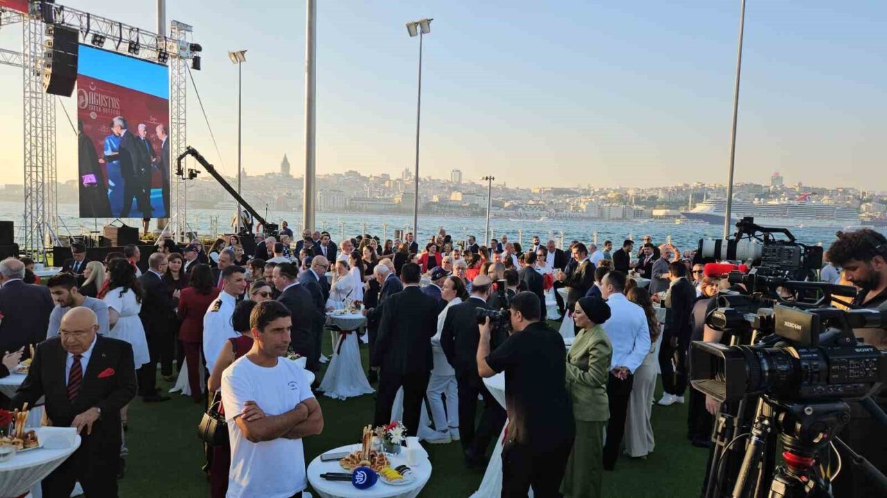 İstanbul Valiliği tarafından Sepetçiler Kasrı’nda 30 Ağustos Zafer Bayramı ve