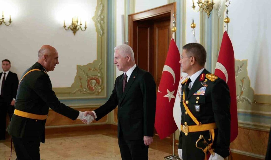 30 Ağustos Zafer Bayramı’nın 103. yıl dönümünde, İstanbul Valiliği’nde tören