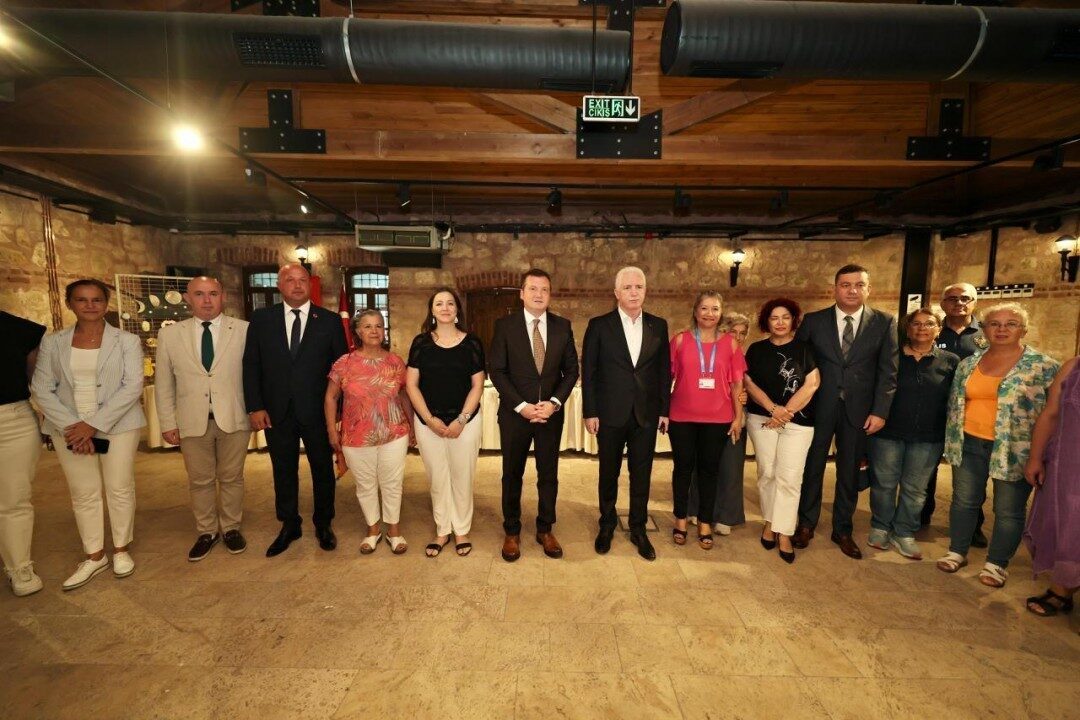 İstanbul Valisi Davut Gül, Silivri Belediyesi Kültür Merkezi kursiyerleri tarafından