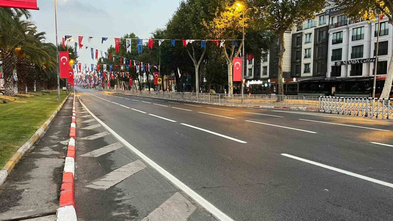 İstanbul Valiliği tarafından 30 Ağustos Zafer Bayramı tören günü bazı