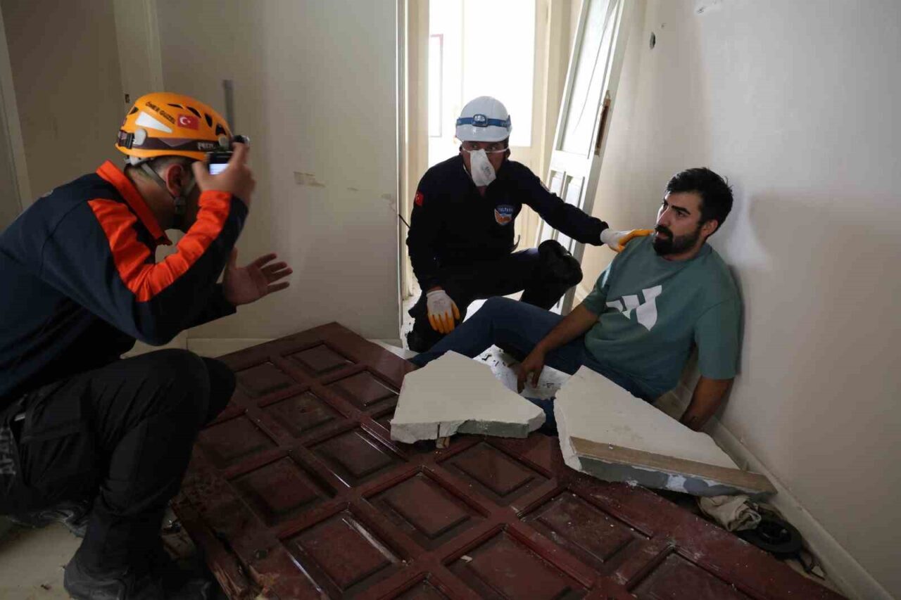 İstanbul’un Maltepe ilçesinde 17 Ağustos Marmara depreminin 26’ıncı yılında deprem