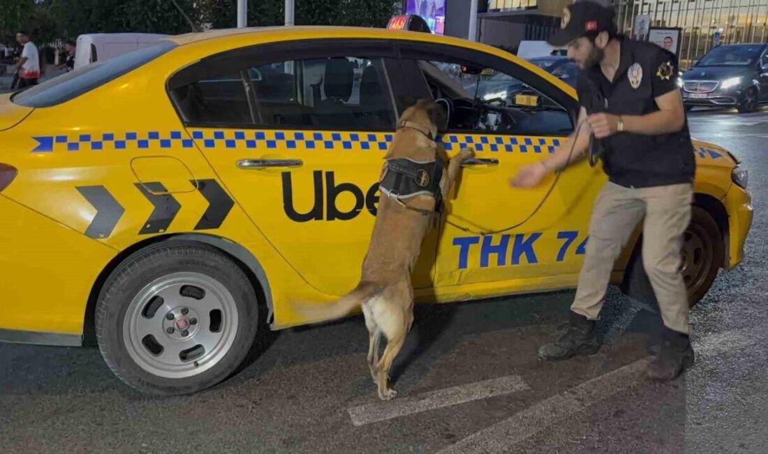 İstanbul Emniyet Müdürlüğü tarafından il genelinde ‘Huzur İstanbul’ denetimi gerçekleştirildi.