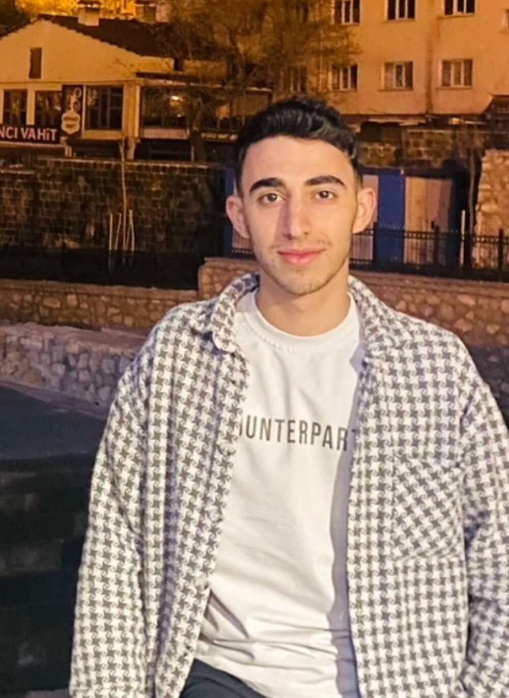 İstanbul’da iş kazasında hayatını kaybeden genç, memleketi Siirt’in Kurtalan ilçesinde