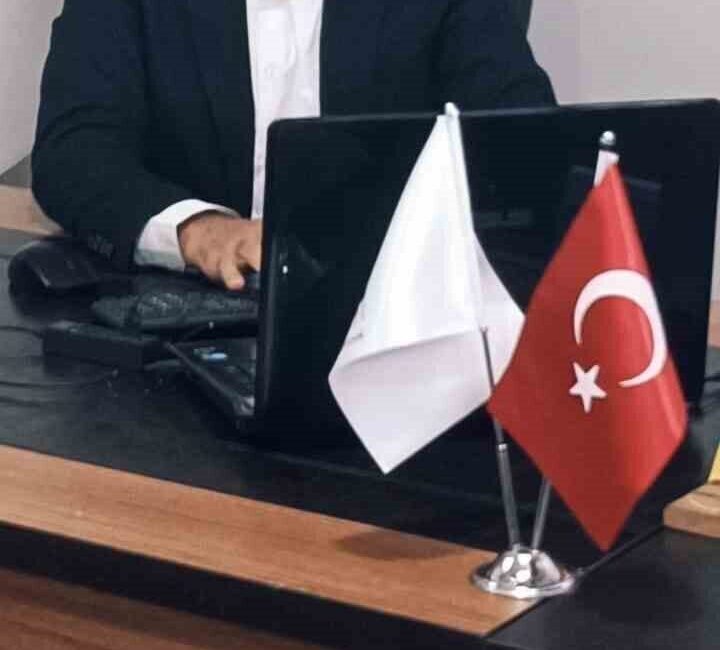 İYİ Parti Mardin İl Başkanı Süleyman Akar ve beraberindeki ilçe