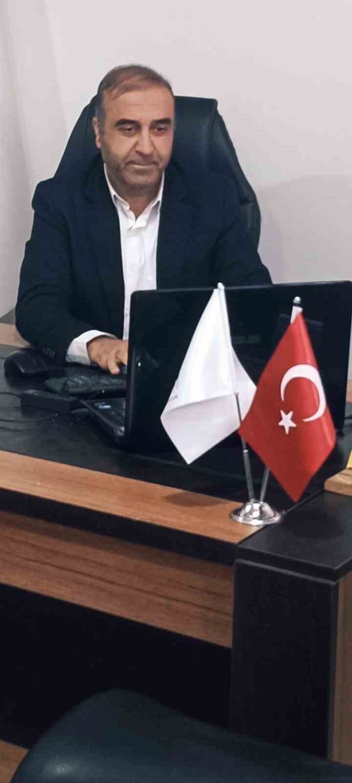 İYİ Parti Mardin İl Başkanı Süleyman Akar ve beraberindeki ilçe
