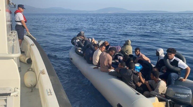 İzmir’in Seferihisar ilçesi açıklarında, yasa dışı yollarla yurt dışına çıkma