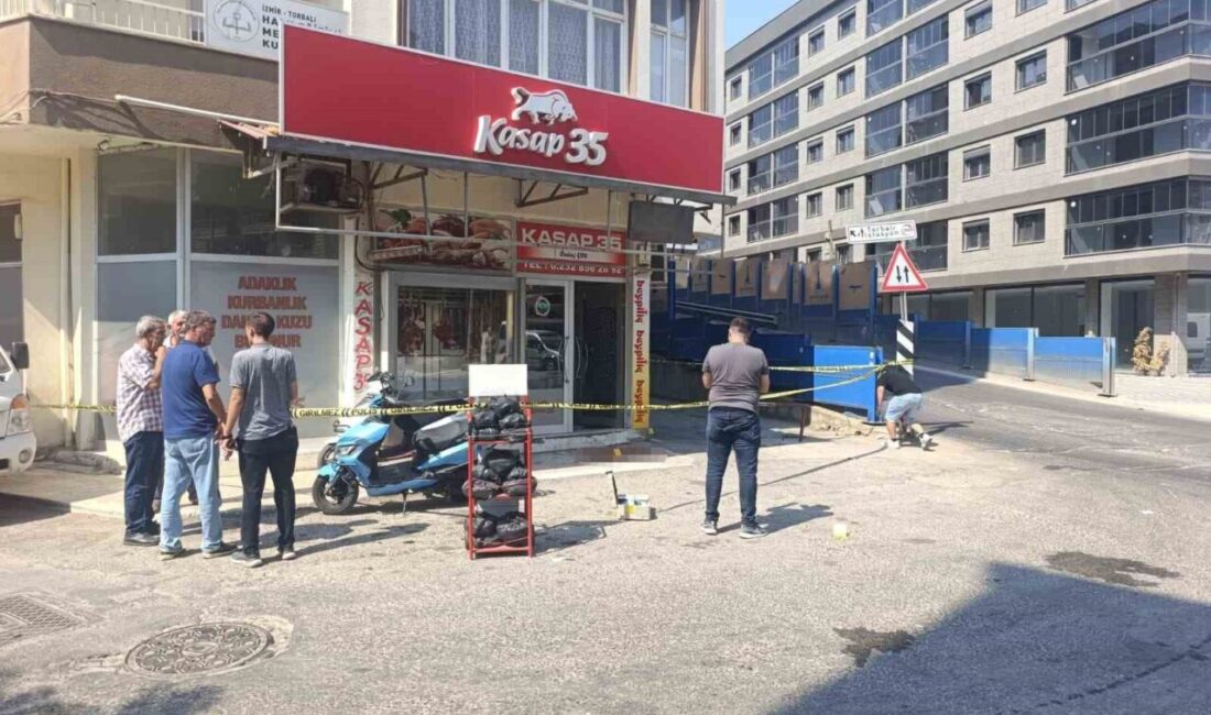 İzmir’in Torbalı ilçesinde çıkan bıçaklı kavgada 2 kişi yaralanırken olayla