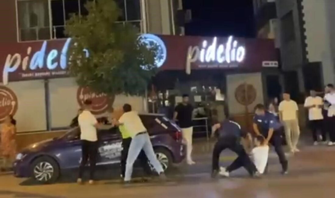 İzmir’in Torbalı ilçesinde uygulama yapan polis ekiplerine saldıran 3 kişiden